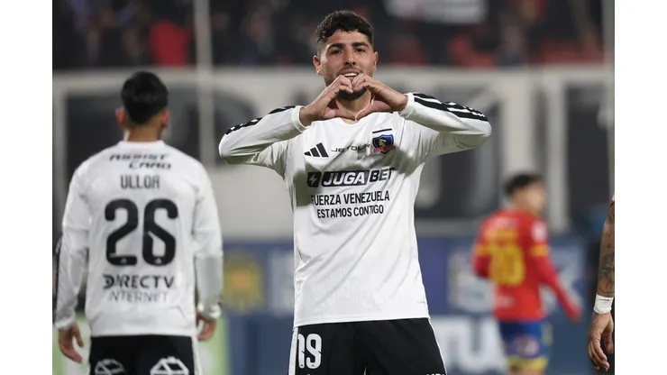 Colo Colo venció a Unión Española y es puntero de su grupo.