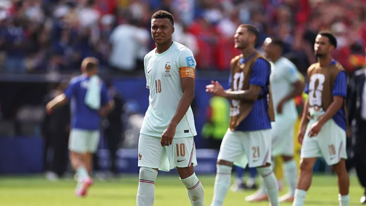 Francia se juega el pase a octavos para enfrentar a Paraguay.