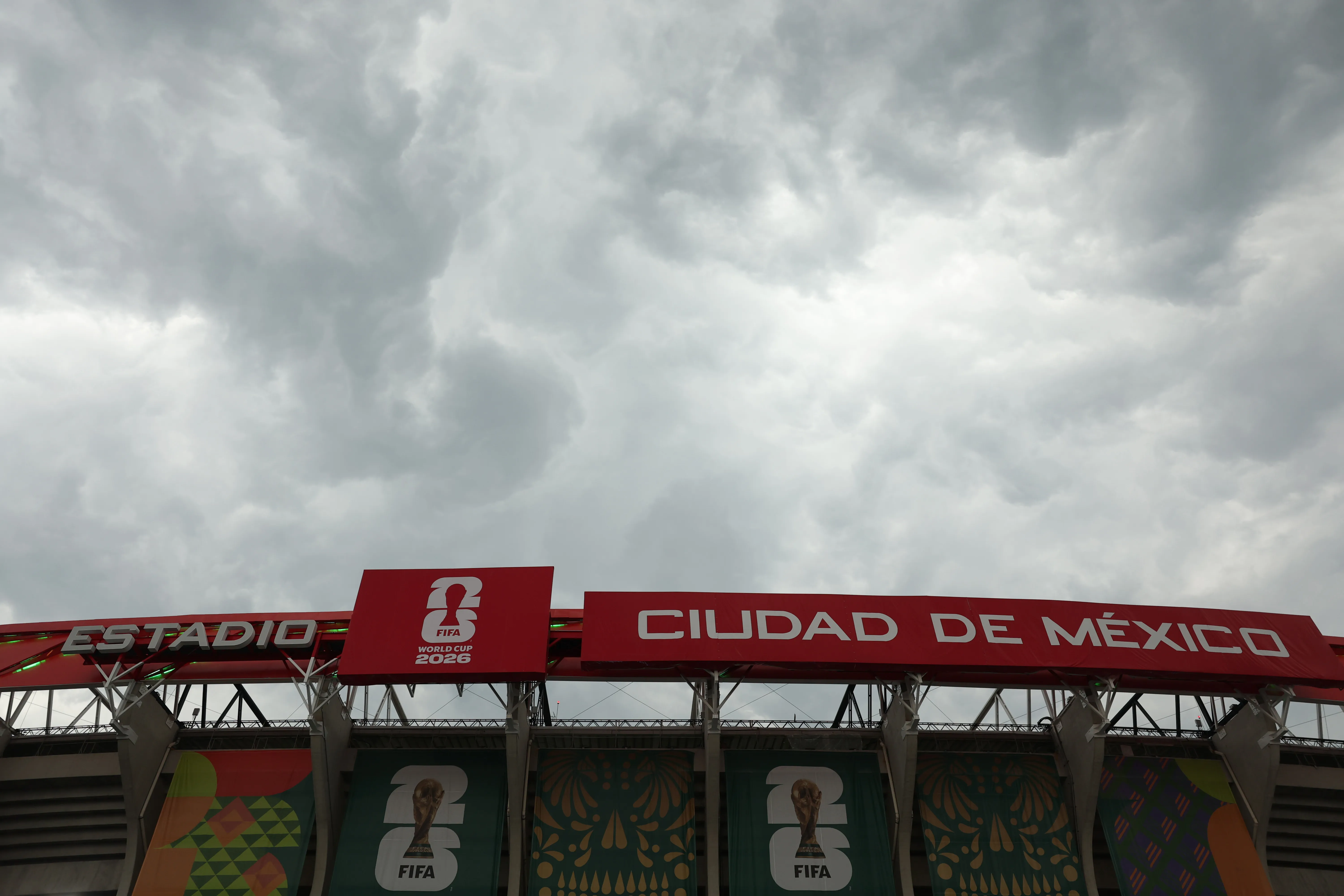 México vs Ecuador: Se retrasa el comienzo del partido.