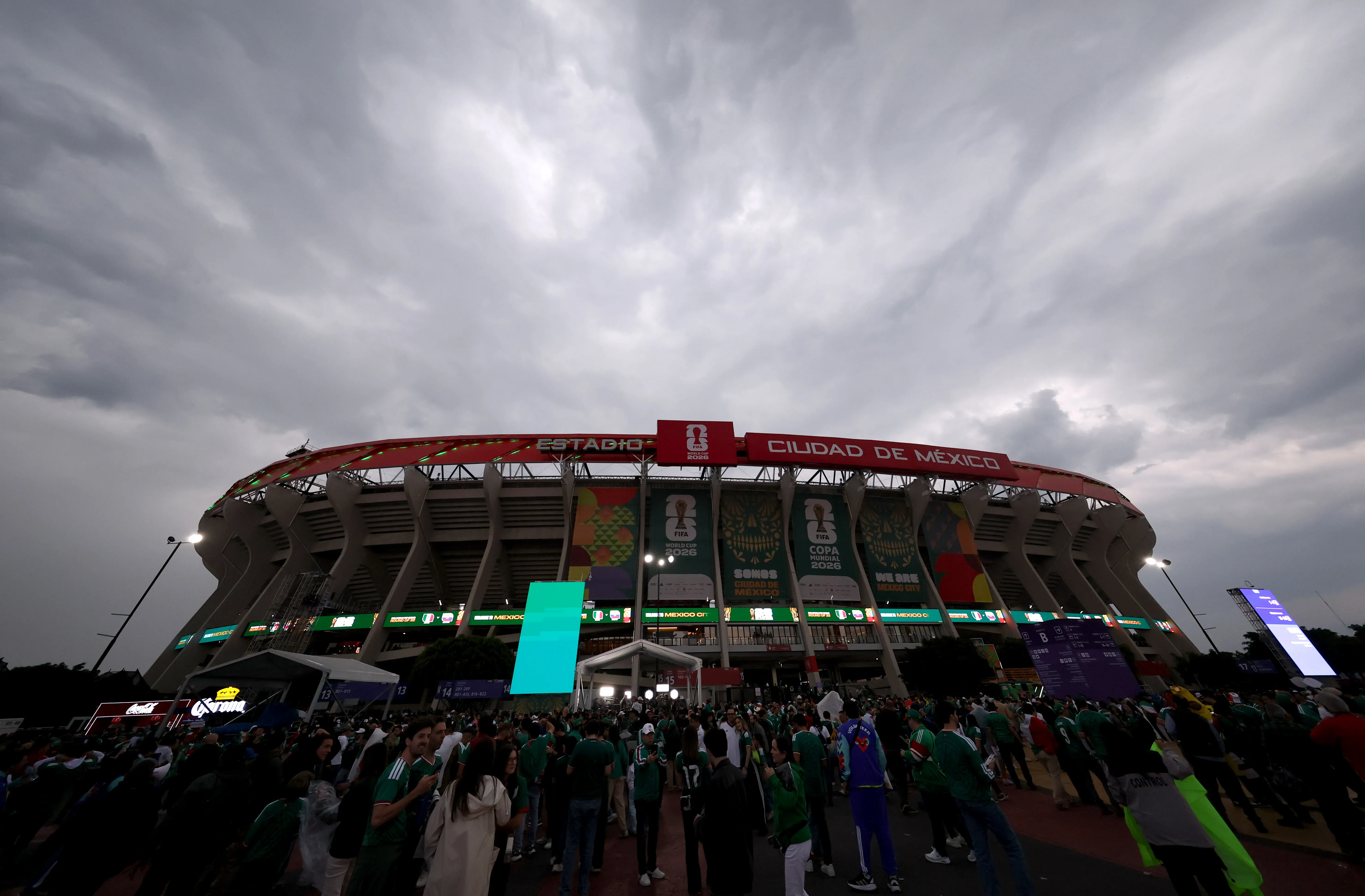 Tormenta en CDMX pone en jaque el duelo entre México y Ecuador en el Azteca (Photo by Kevin C. Cox/Getty Images)