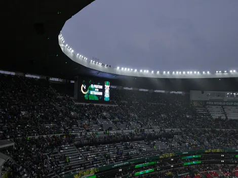 LA FIFA SUSPENDE: México vs Ecuador demorado
