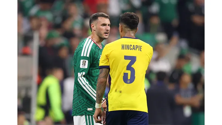 Piero Hincapié fue expulsado increíblemente por hacer caso omiso a la Ley Vinicius.