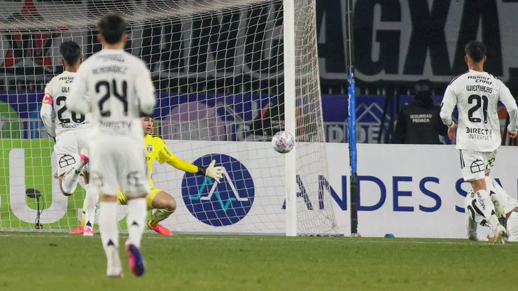 Colo Colo tropieza con O'Higgins en Rancagua. (Foto: Jorge Loyola/Photosport)