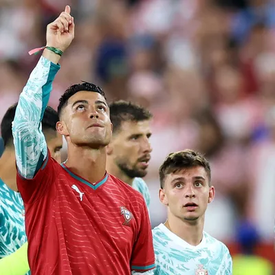 CR7 conmueve al mundo con sentido homenaje a Diogo Jota
