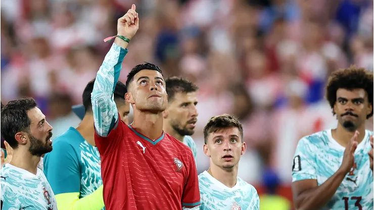 CR7 homenajea al fallecido Diogo Jota en triunfo de Portugal (Photo by Buda Mendes/Getty Images)