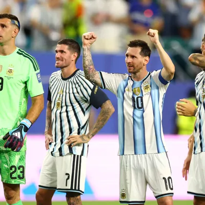 Argentina le gana a Cabo Verde en tiempo extra y pidiendo la hora