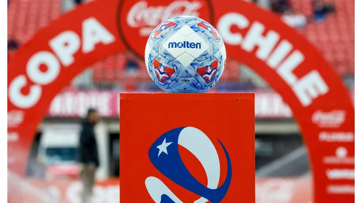 Sigue la acción en la Copa Chile.