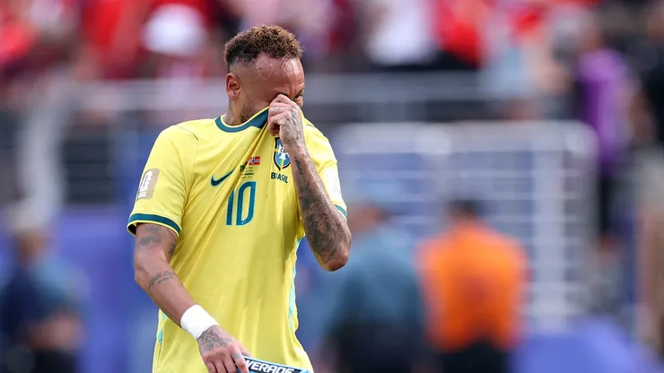 Neymar se fue desconsolado tras la eliminación de Brasil ante Noruega. (Photo by Justin Setterfield/Getty Images)