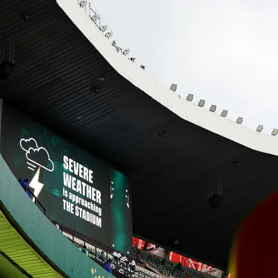 EN VIVO | México vs Inglaterra: Partido demorado por furiosa tormenta