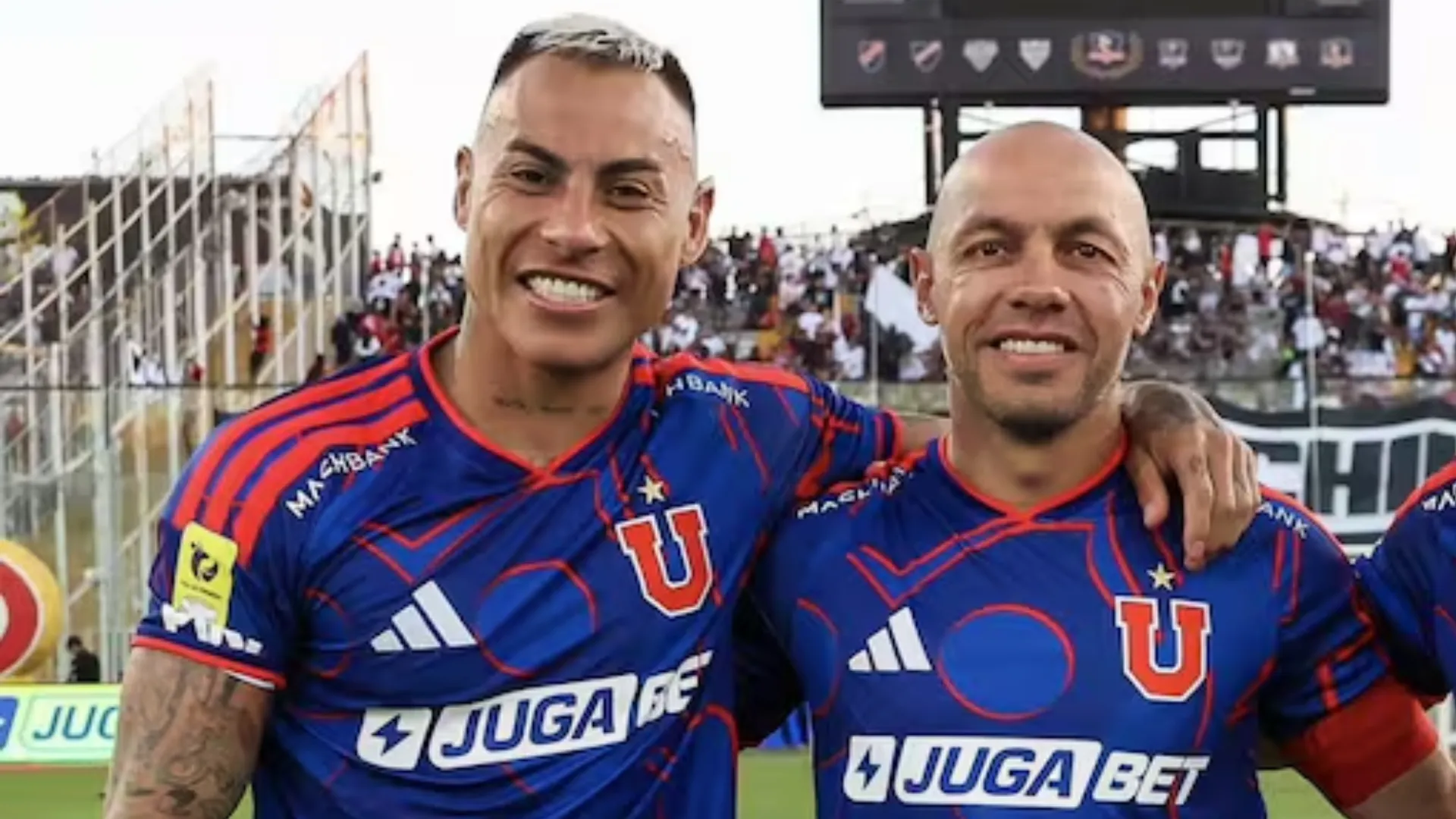 Gonzalo Reyna destacó a Eduardo Vargas y Marcelo Díaz. (Foto: Club Universidad de Chile)