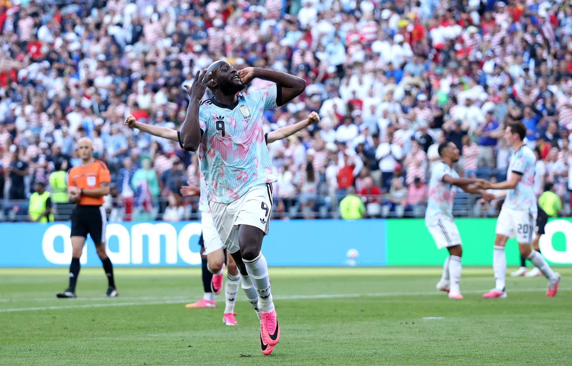 Romelu Lukaku cierra la goleada con un golazo
