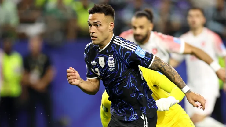 Lautaro Martínez no forma parte del once titular de Argentina.