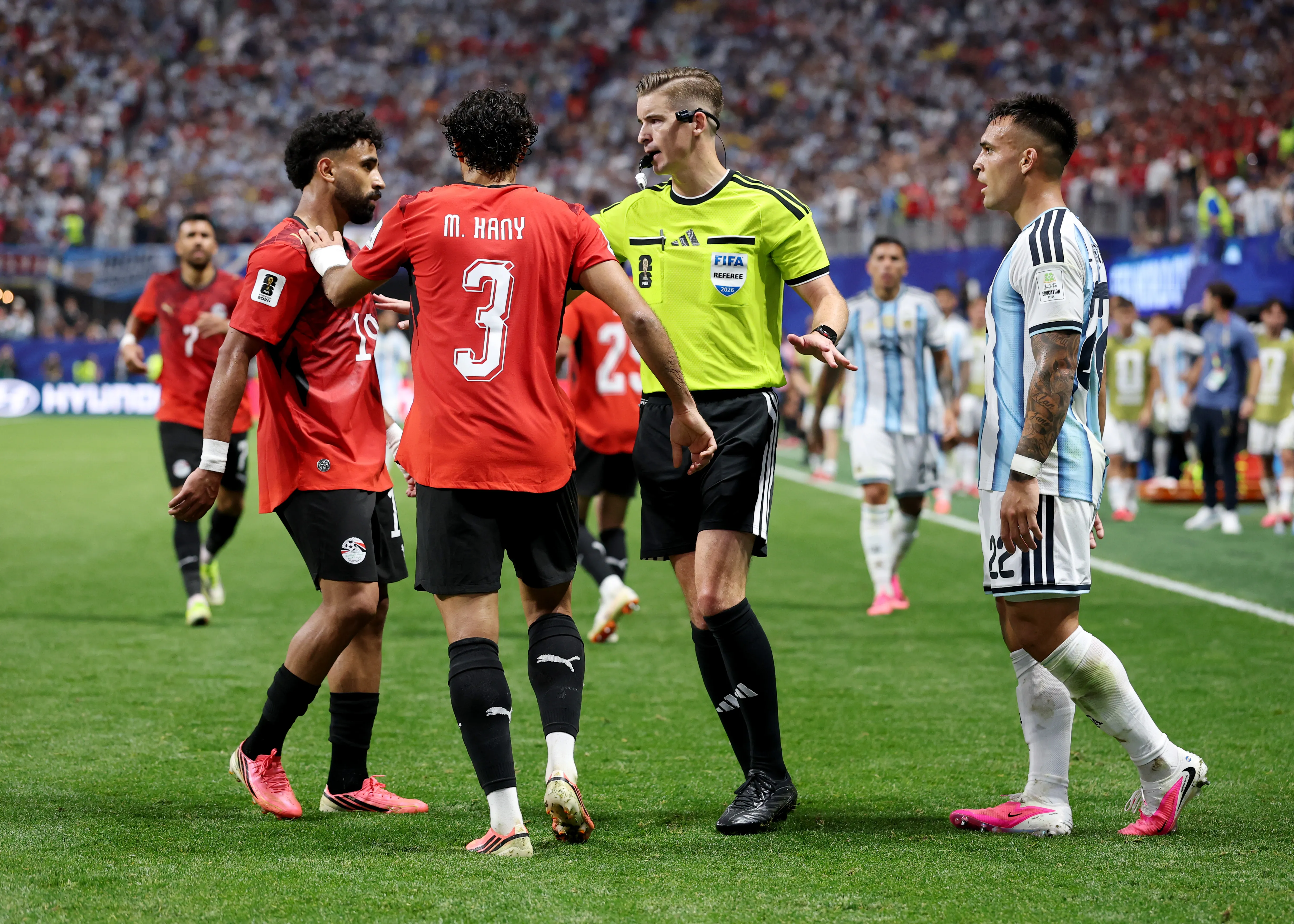 El referi Francois Letexier fue protagonista del triunfo de Argentina ante Egipto | FOTO: Justin Setterfield/Getty Images