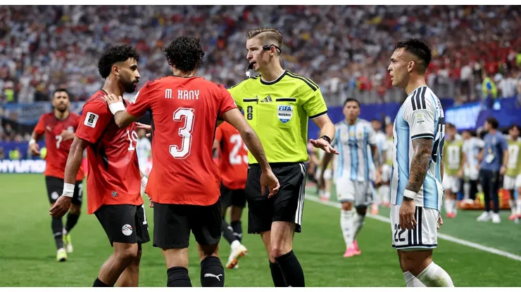 Multicampeón mundial de ajedrez dispara contra la FIFA tras el Argentina vs. Egipto