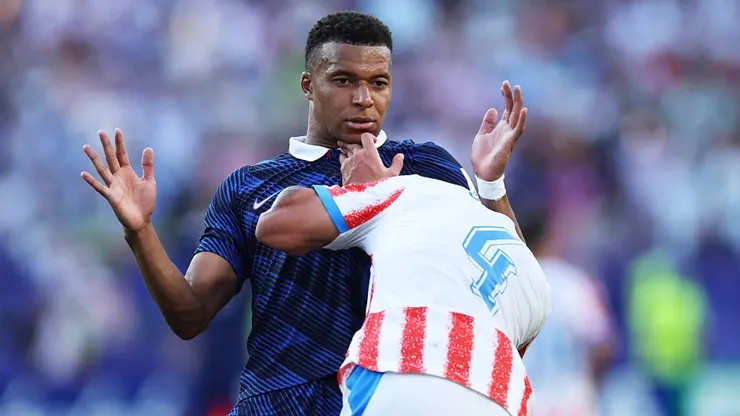 Mbappé vetado en Paraguay.