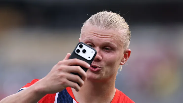 Erling Haaland invita a sus seguidores a buscar su nombre en Google (Photo by Justin Setterfield/Getty Images)