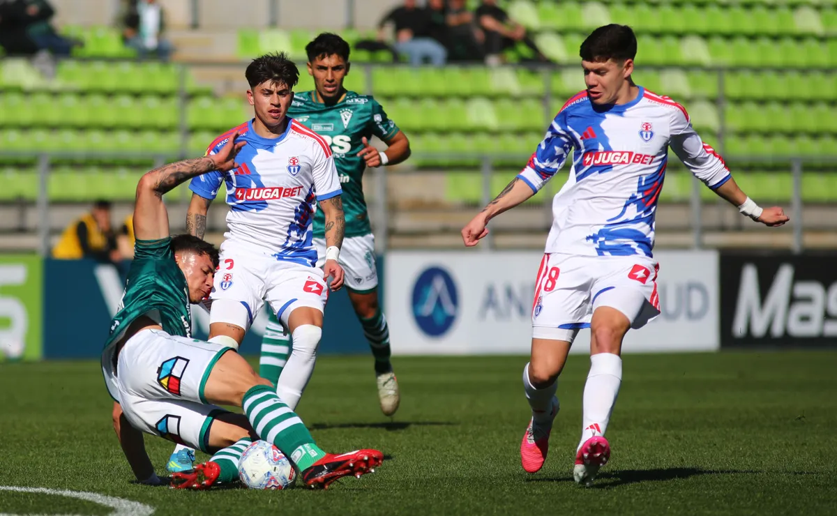 El insólito error reglamentario que cometió la U ante Wanderers y la sanción que arriesga