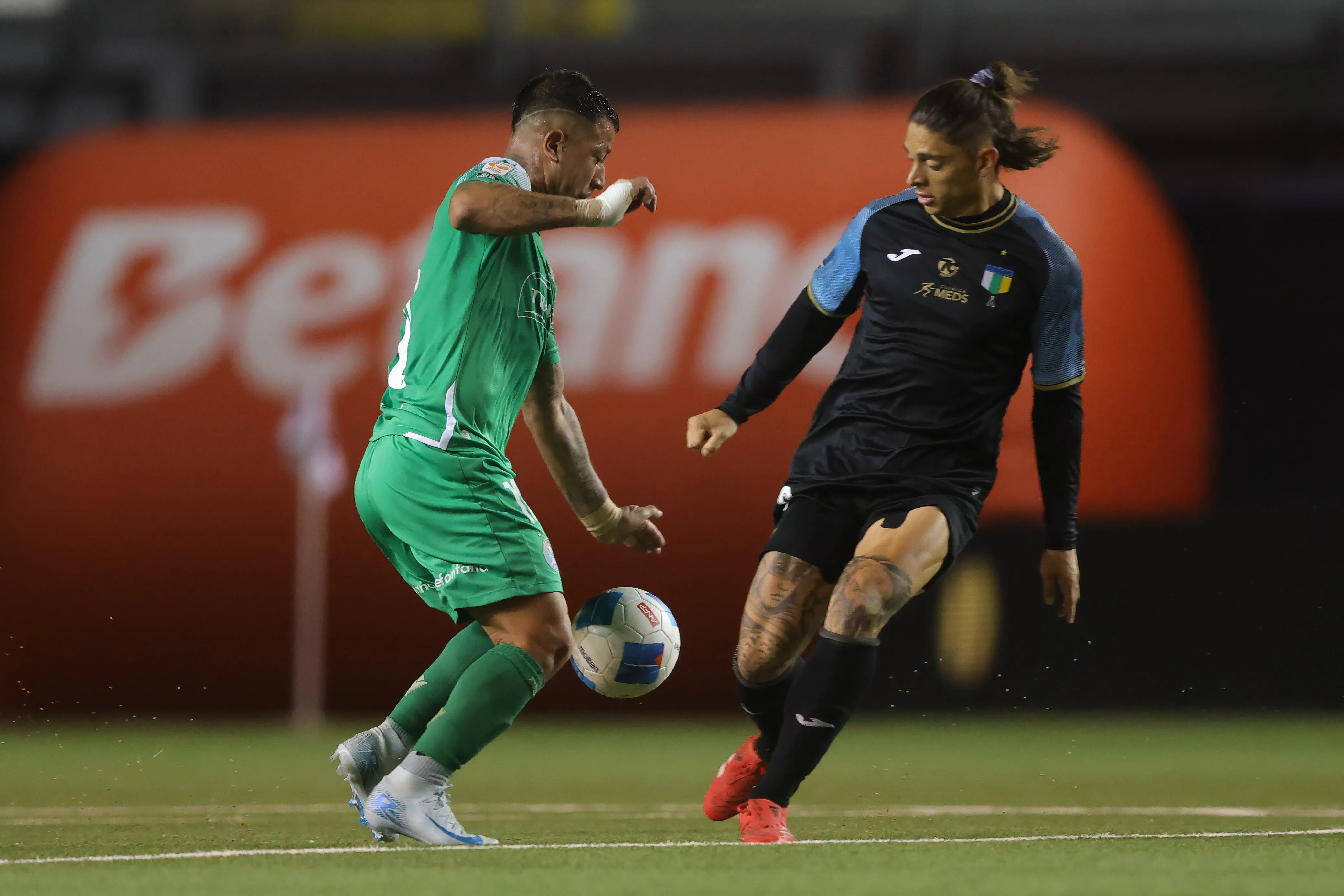 El fútbol chileno podría ser testigo de un bombástico trueque entre Deportes Limache y Deportes Concepción