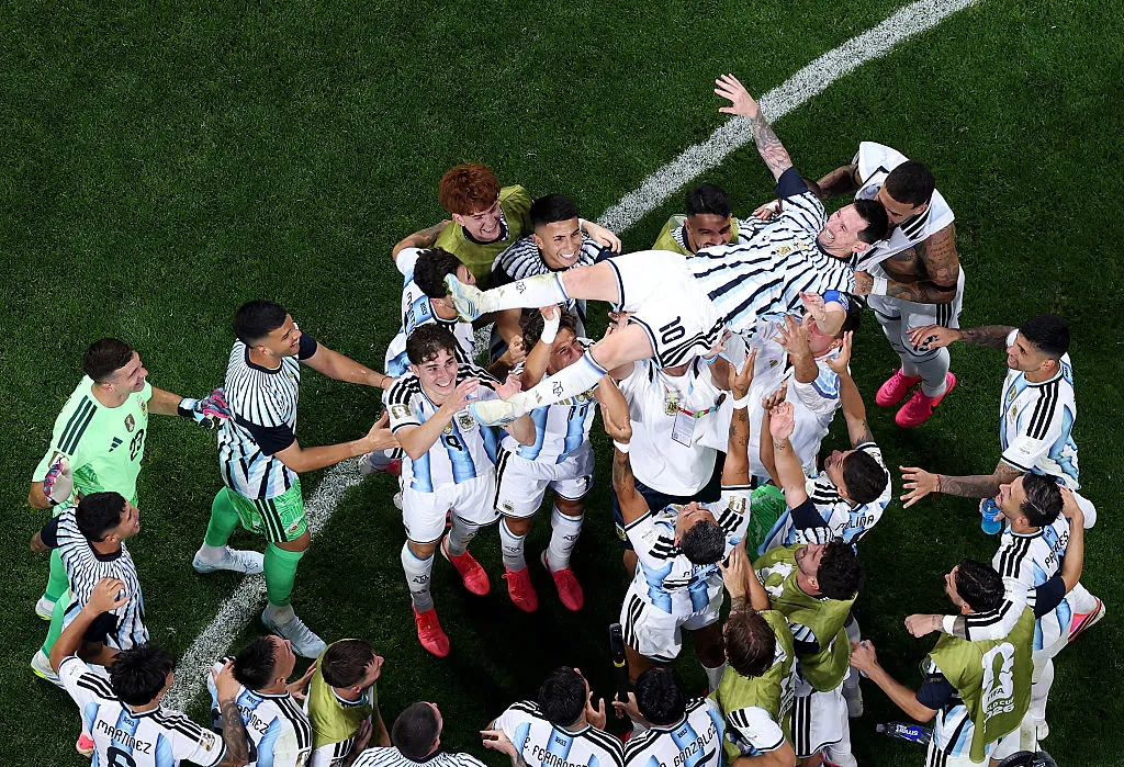 Chilevisión transmite a Argentina en esta jornada. | Foto: Getty Images