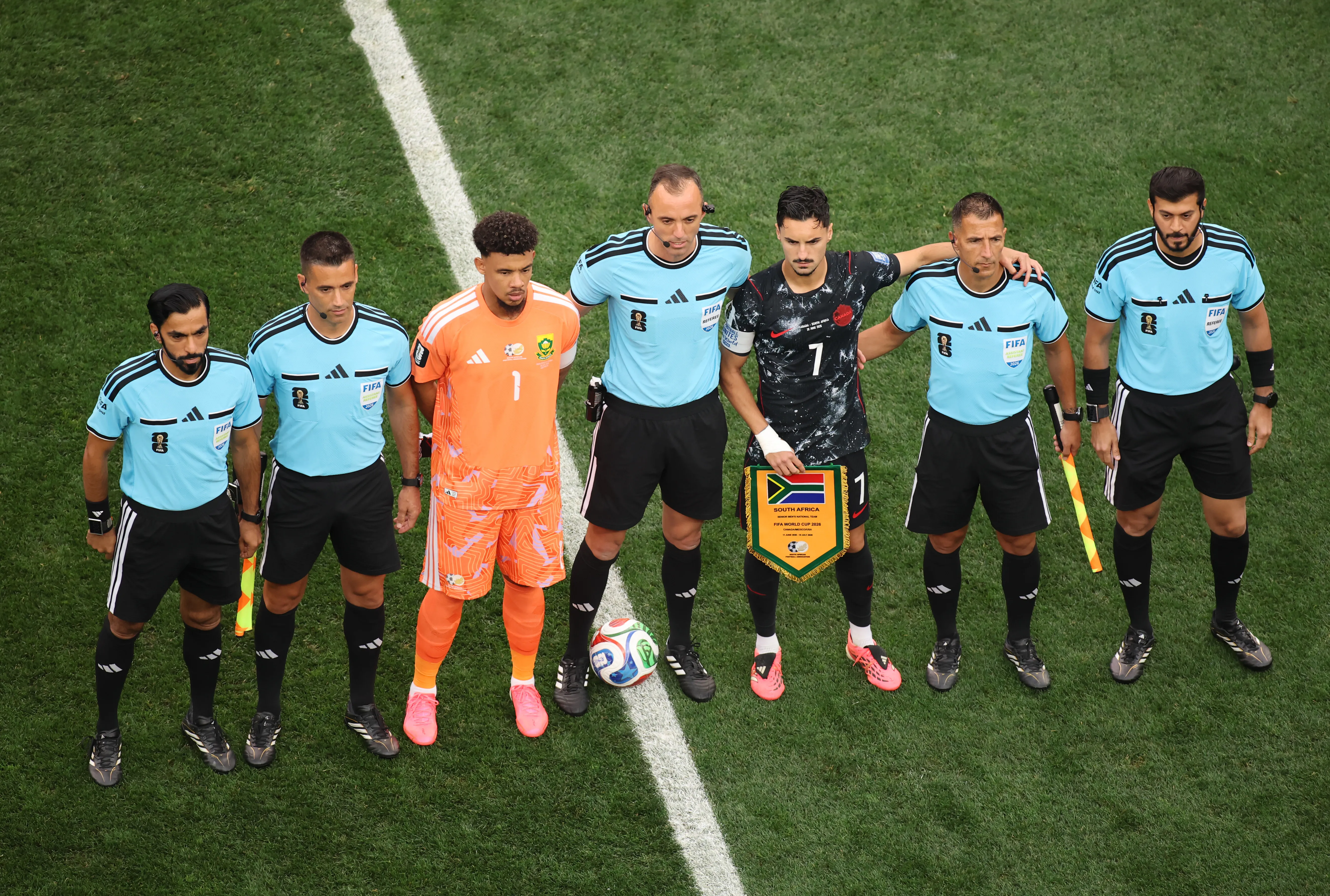 El juez ya impartió justicia en la goleada de Suiza 4-1 sobre Bosnia y en el triunfo de Canadá 1-0 sobre Sudáfrica | FOTO: Alex Grimm/Getty Images