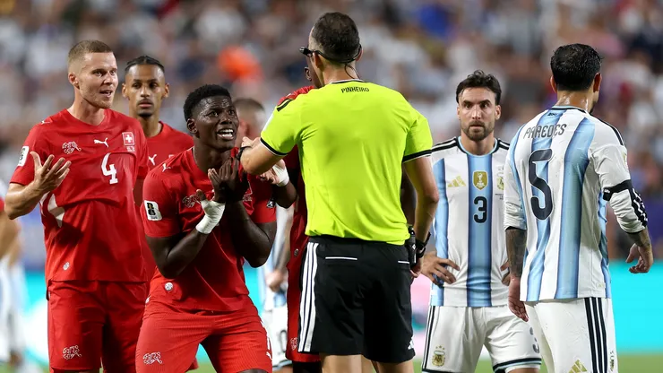 Embolo vio la tarjeta roja por una insólita simulación (Photo by Lars Baron/Getty Images)
