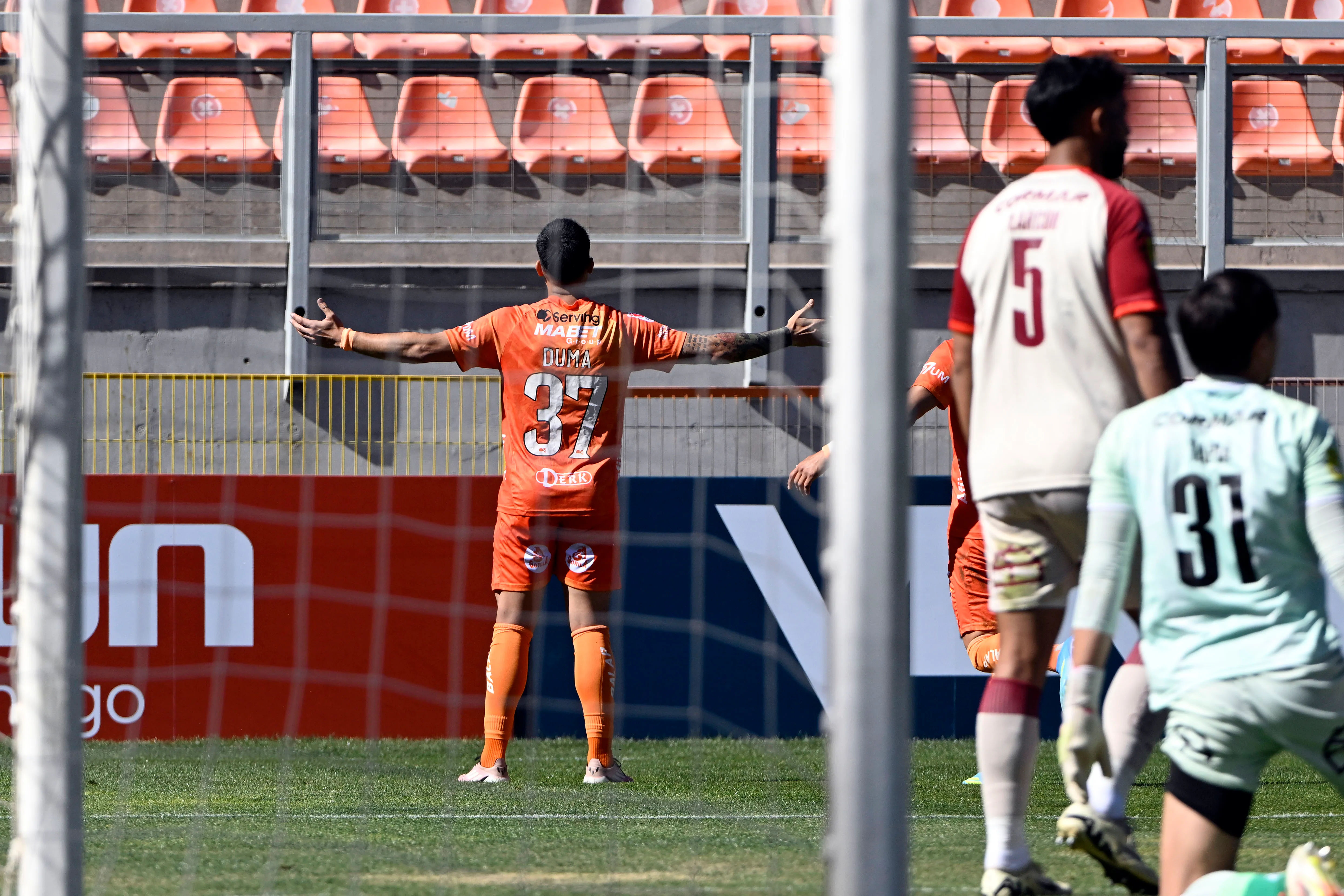 Juan Ignacio Duma le dio la clasificación a Cobreloa. (Foto: Pedro Tapia/Photosport)