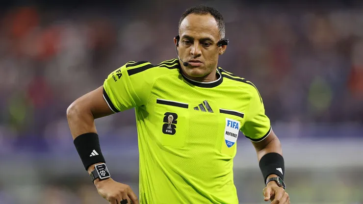 Ismail Elfath dirigirá la semifinal entre Argentina e Inglaterra.