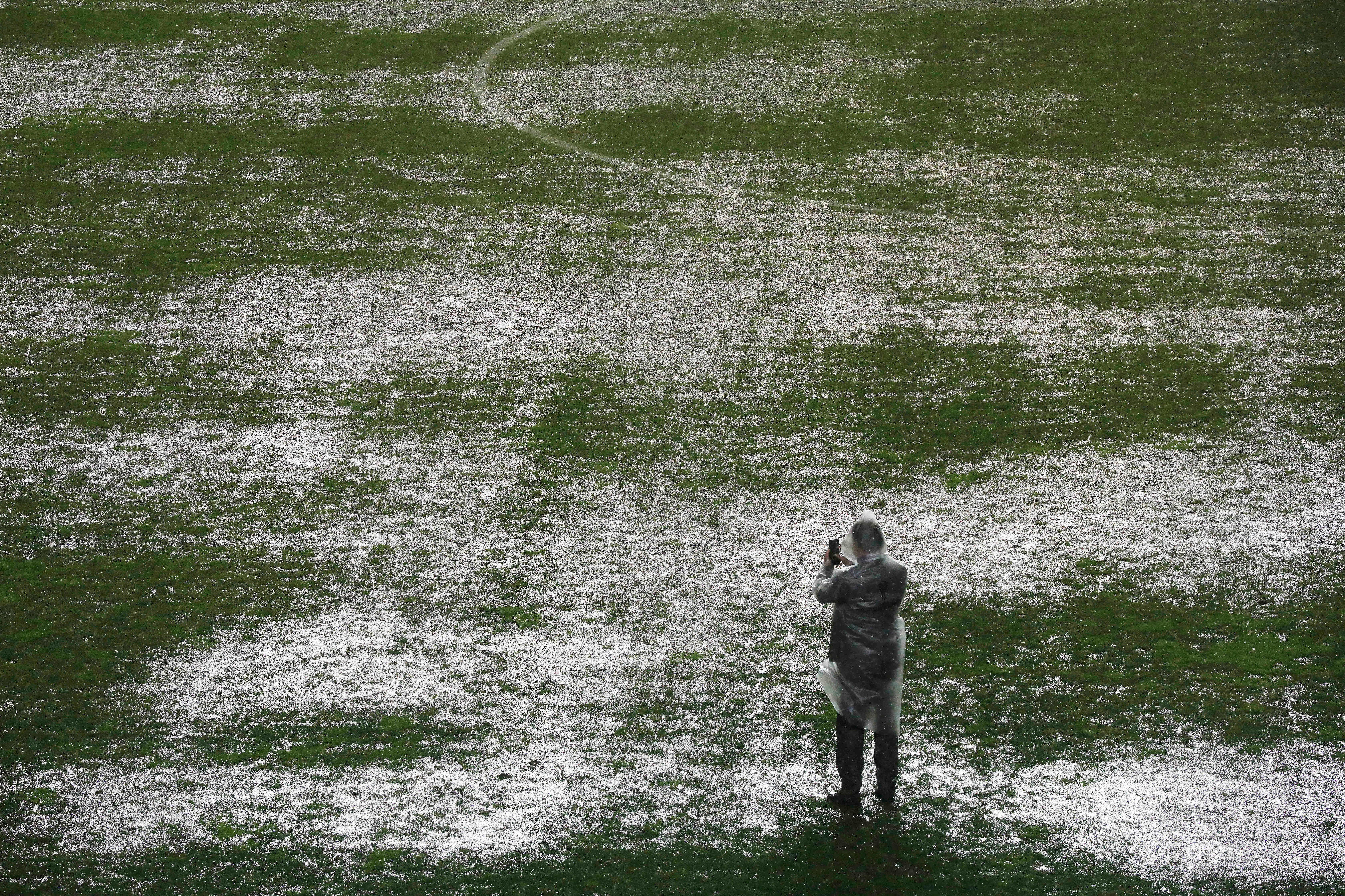 El fútbol chileno quedó paralizado por el sistema frontal. (Imagen: Photosport)