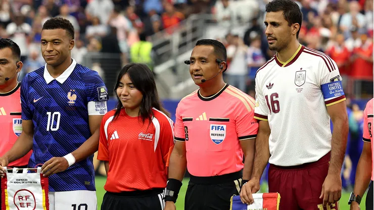 Iván Barton protagonizó el "chascarro" del Mundial. (Photo by Florencia Tan Jun/Getty Images)