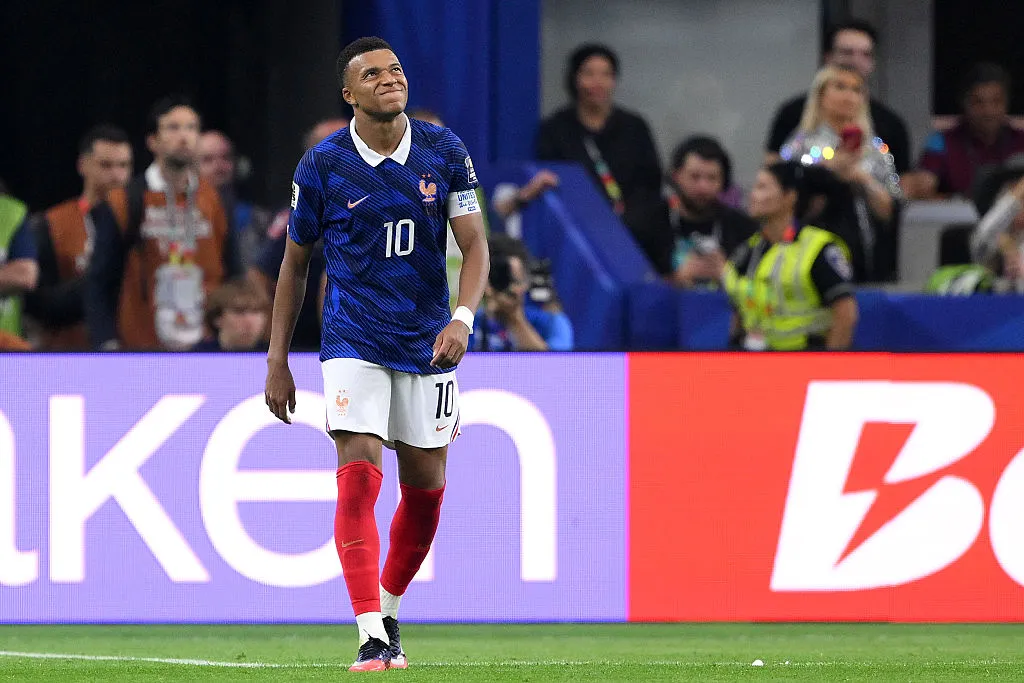 Kylian Mbappé está obligado a marcar goles si quiere el Botín de Oro.