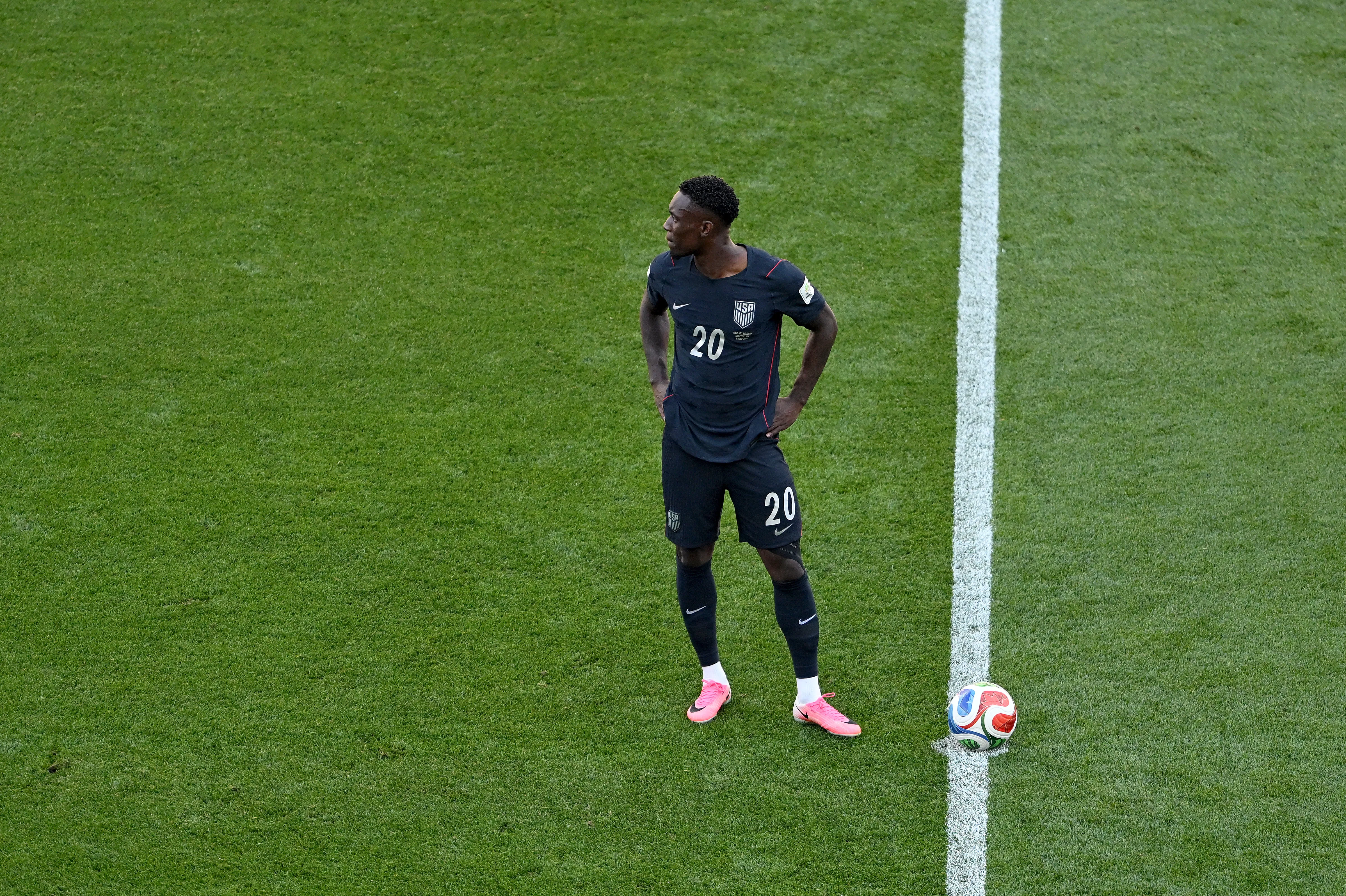 Folarin Balogun jugó contra Bélgica, pero USA quedó fuera de la Copa Mundial 2026. (Foto: Getty Images)