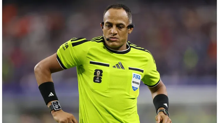 ¿Quién es el árbitro de Argentina vs. Inglaterra?