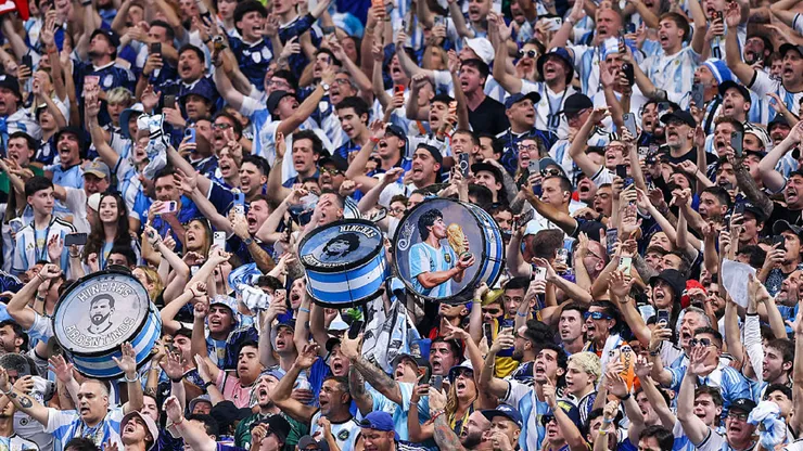Hinchas de Argentina silbaron durante todo el himno inglés. (Photo by Buda Mendes/Getty Images)