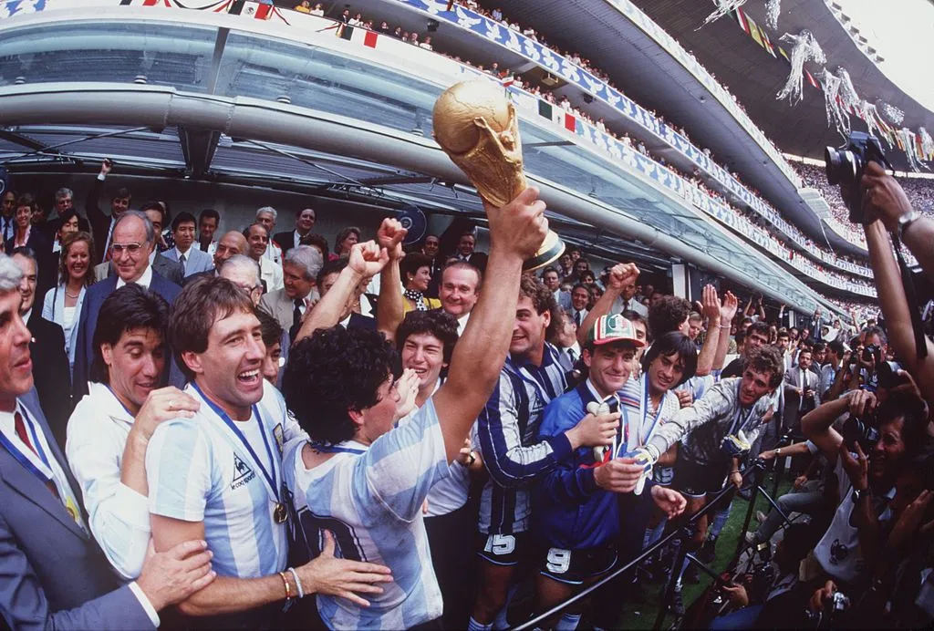 Diego Maradona llevó a Argentina a su segundo título Mundial en 1986. (Foto: Mike King/ALLSPORT)
