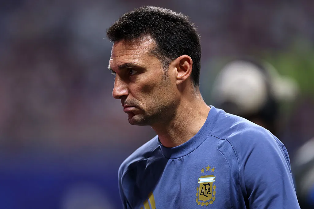 Lionel Scaloni debe definir rápidamente el equipo tituar de Argentina para la final. (Foto: Buda Mendes/Getty Images)