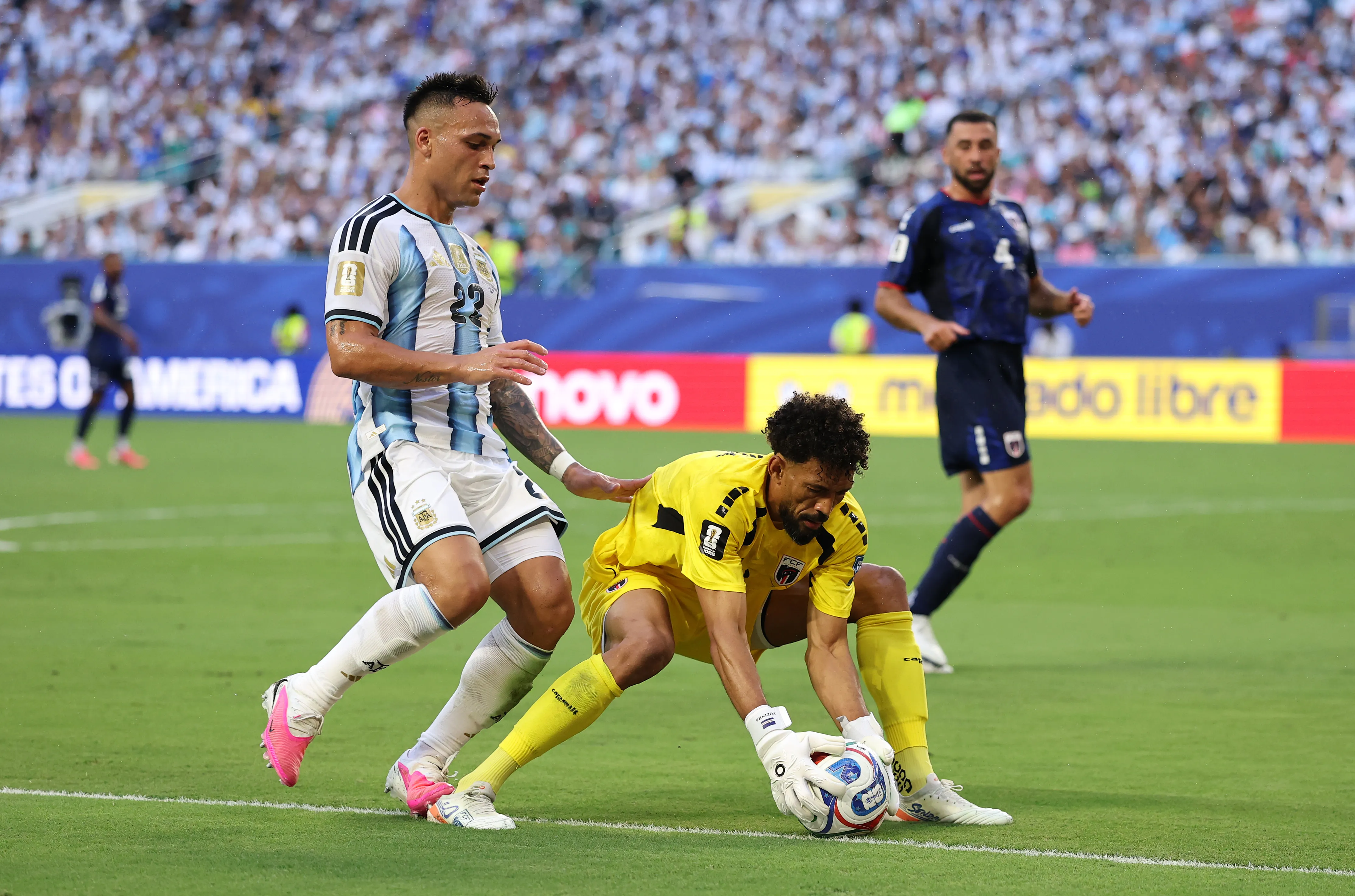 Vozinha enfrentando a Argentina en el Mundial 2026 | FOTO: Michael Reaves/Getty Images