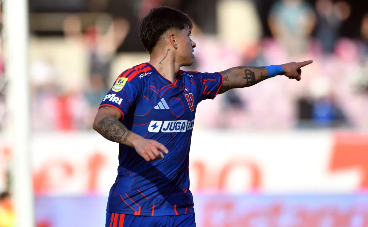 Figura de U. de Chile hace caso omiso a las críticas: “No controlan ni una pelota”