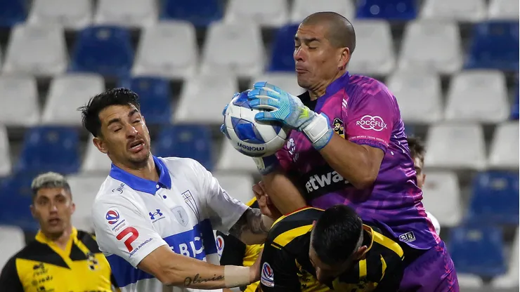 El exjugador de los Piratas sufrió con el temporal que azota al país. Jonnathan Oyarzun/Photosport