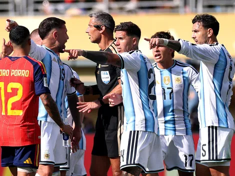 ¿Por qué Argentina terminó jugando con 10 ante España?