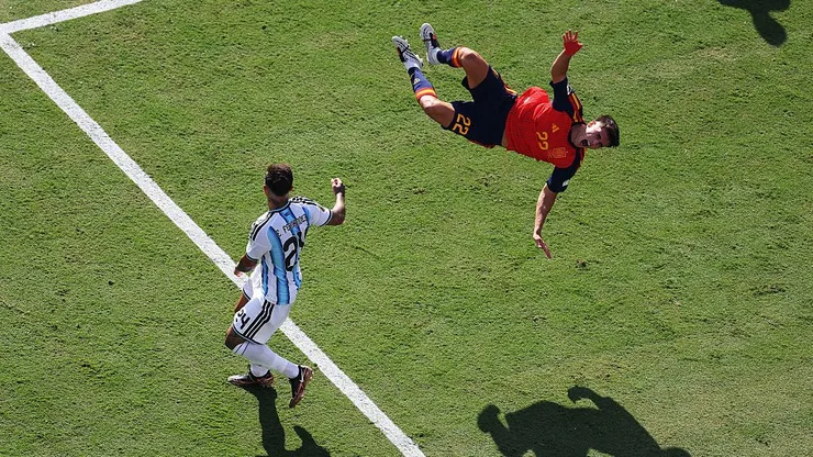 Enzo Fernández fue expulsado por esta infracción en la final. (Foto: Al Bello/Getty Images)
