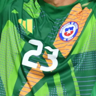 Juega en Europa: Asoma nuevo nombre para el arco de Colo Colo