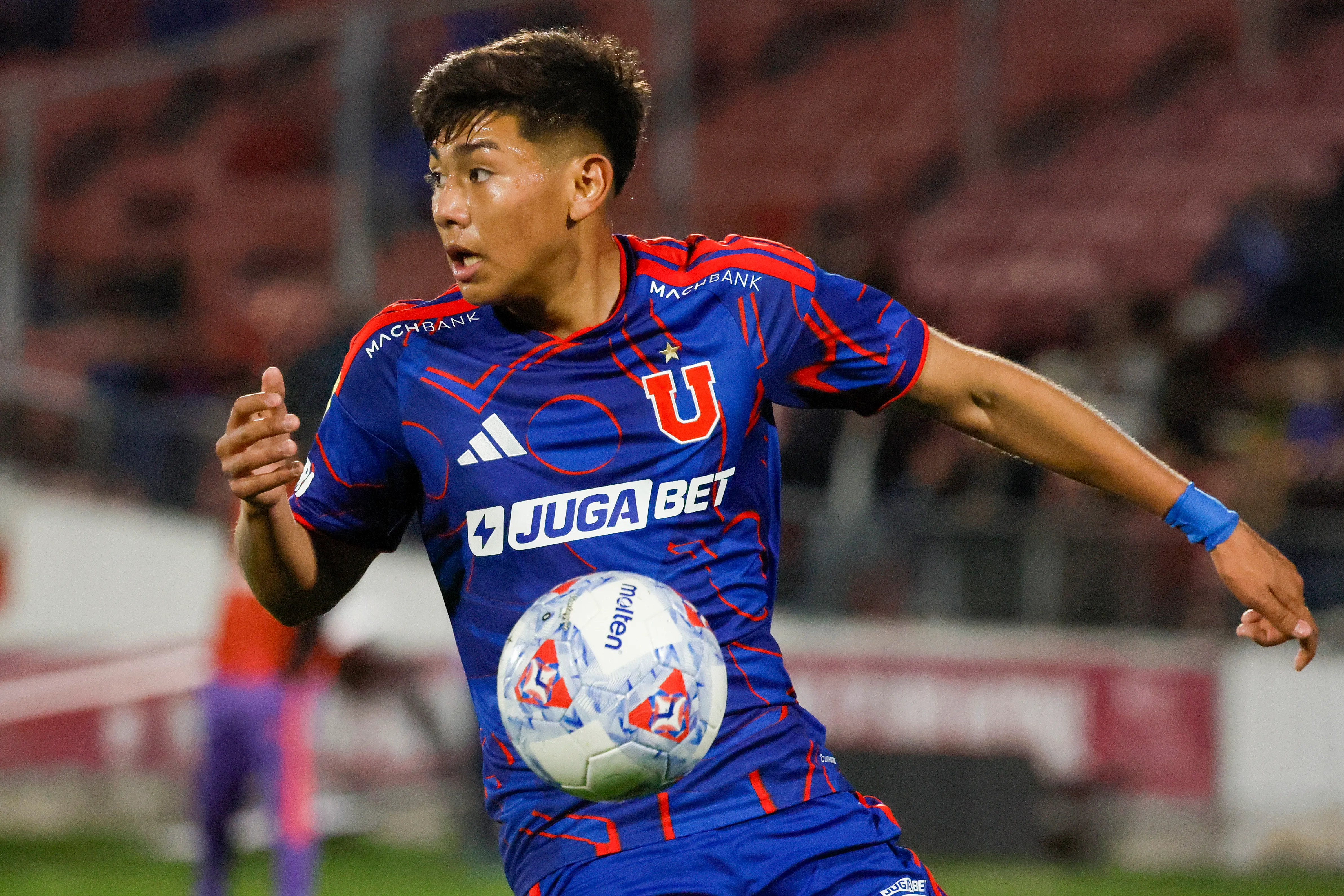 La lesión de Elías Rojas puede cambiar el panorama de Universidad de Chile. (Imagen: Photosport)
