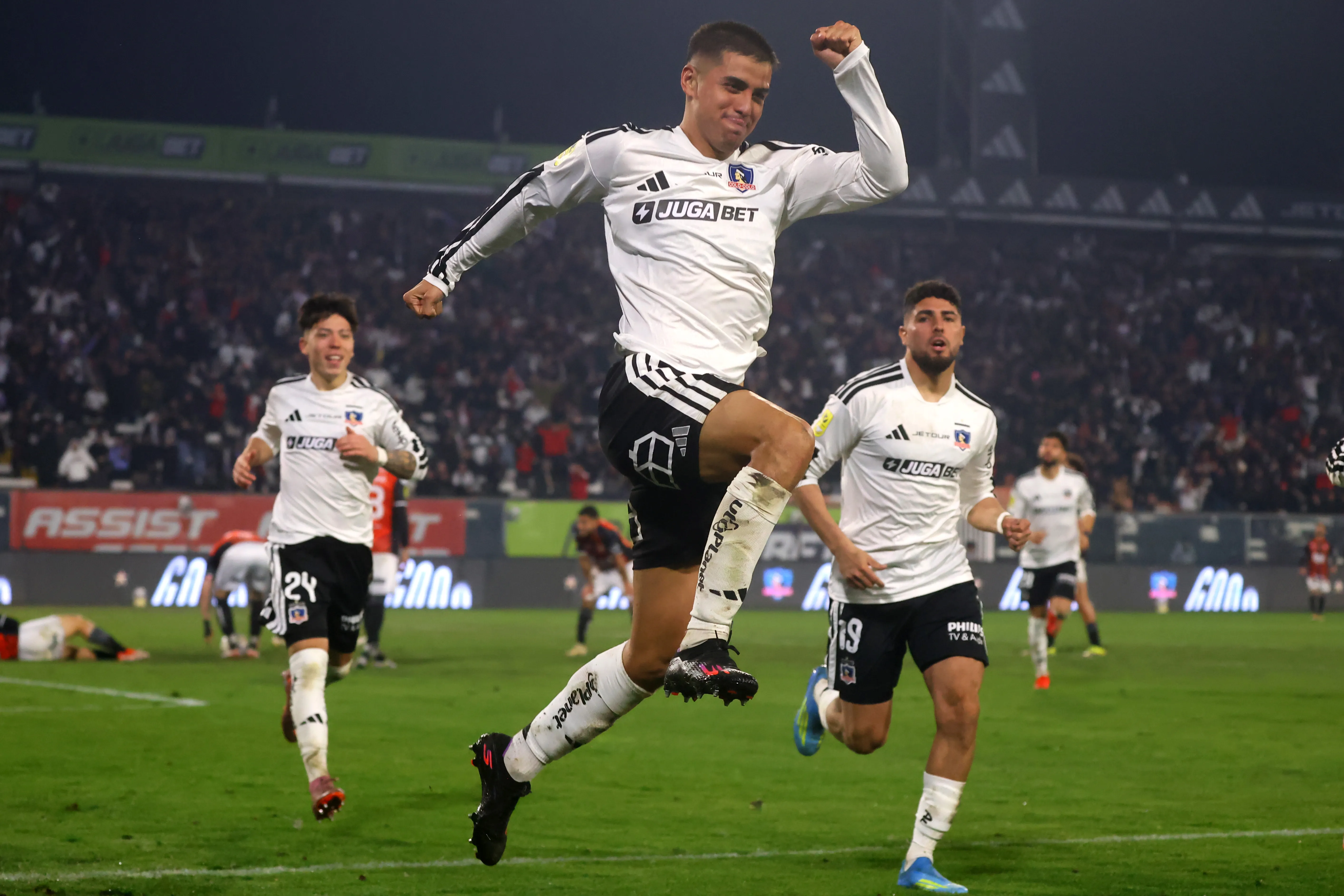 Álvaro Madrid abrió la cuenta para Colo Colo ante Deportes Limache.
