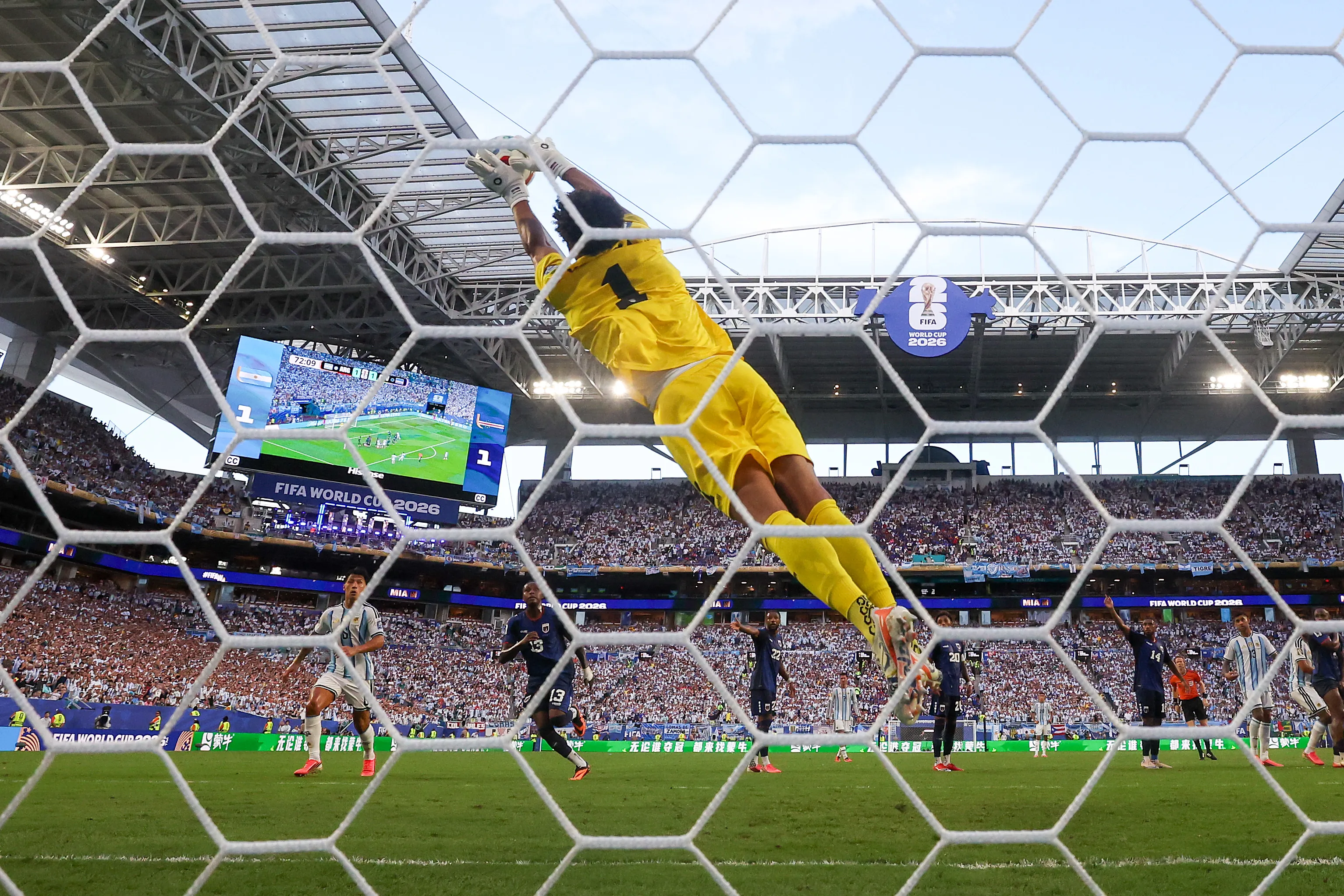 Las atajadas de Vozinha en el Mundial 2026 llamaron la atención de todo el mundo | FOTO: Robert Cianflone/Getty Images
