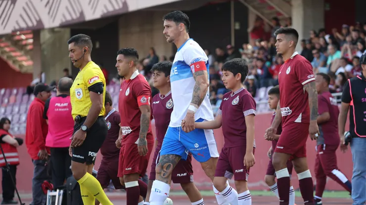 Este es el único canal de TV que transmite a la UC vs. La Serena: a qué hora juegan