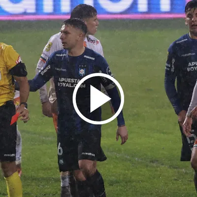 VIDEO | URGENTE: Futbolista de Huachipato agrede al árbitro Héctor Jona