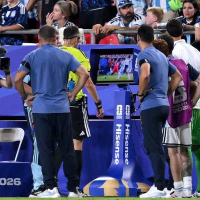 POLÉMICA: La IFAB reconoce un error arbitral que favoreció a Argentina en el Mundial