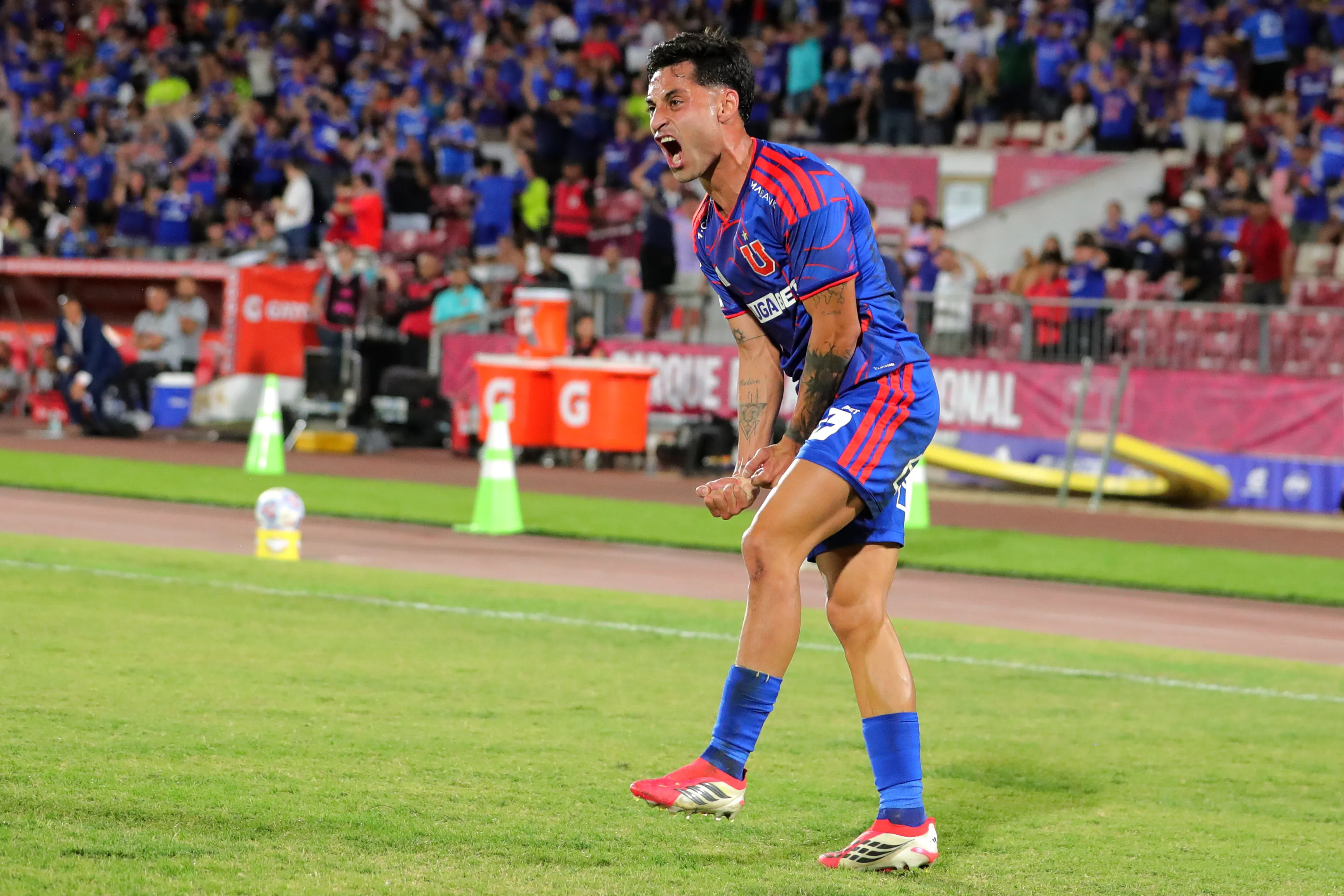 Nicolás Peric se la juega por la salida de Javier Altamirano de Universidad de Chile. (Imagen: Photosport)