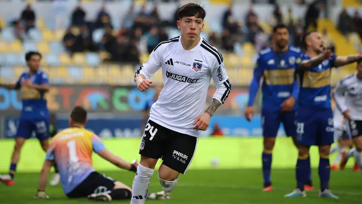 Colo Colo venció a Everton de Viña del Mar y sigue firme en la cima