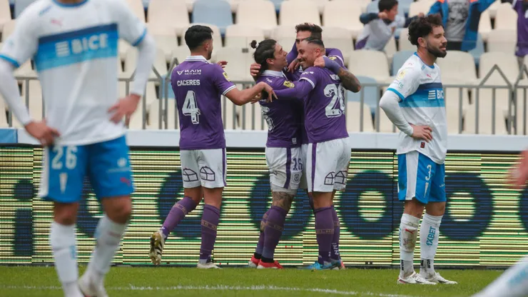 Concepción apabulló 3-0 a la UC en Collao.